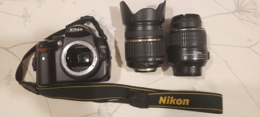 Nikon D5000 w/accessories