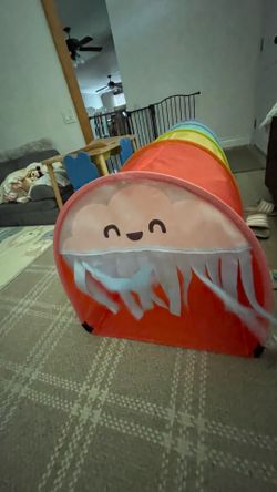******pending pick up ****** FREE Kids Play Tunnel