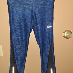 Nike Dri Fit Leggings Womens Medium Purple Camo Mesh Capri $35