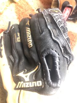 Baseball glove