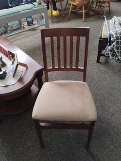 Wood folding chairs vintage