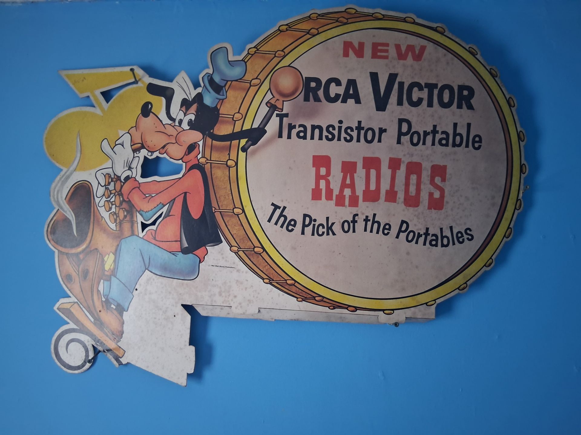 Vintage RCA Victor Radios Nice wall decal art