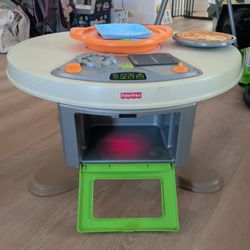 Fisher Price Servin' Surprises Kitchen & Table