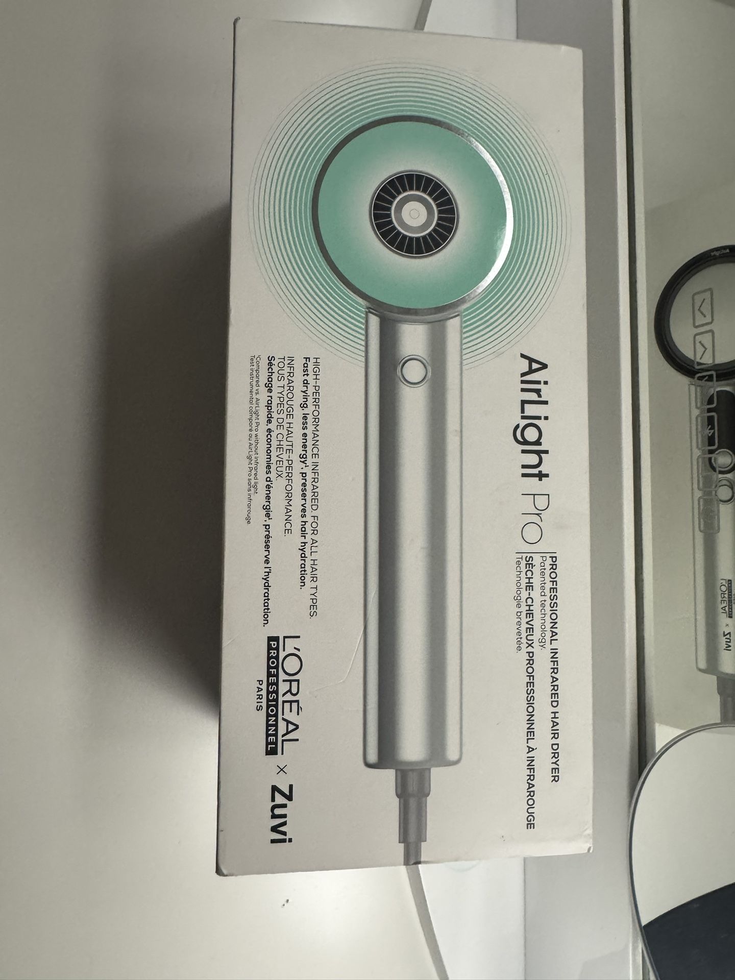 L’Oréal Airlight Pro