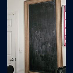 Chalk Board.  Doent Include Chalk Nor Erraiser . Pick Up Only.  Firm Price.  