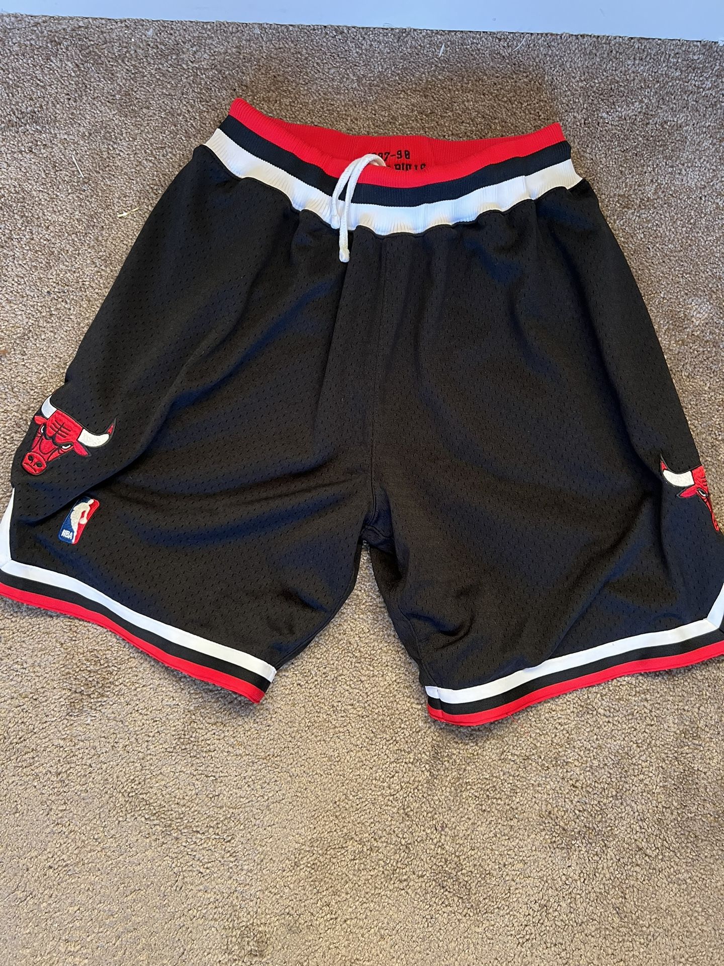 97-98 Bulls shorts