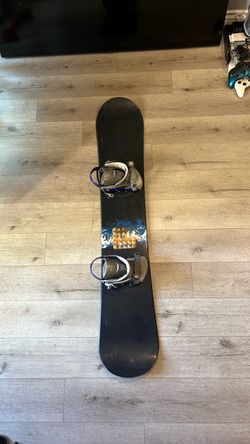 Snowboard joyride $350