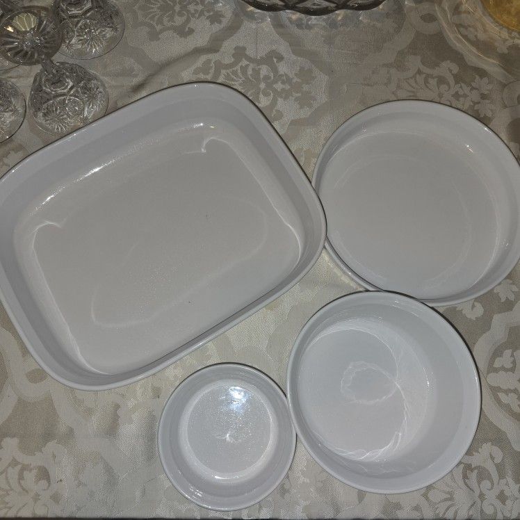 4pc French Classic White Corning Ware Bakeware