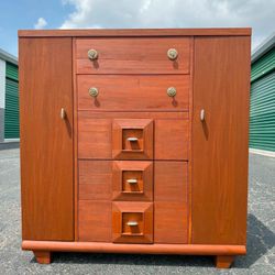 Mid-Century Gentleman’s Chest 