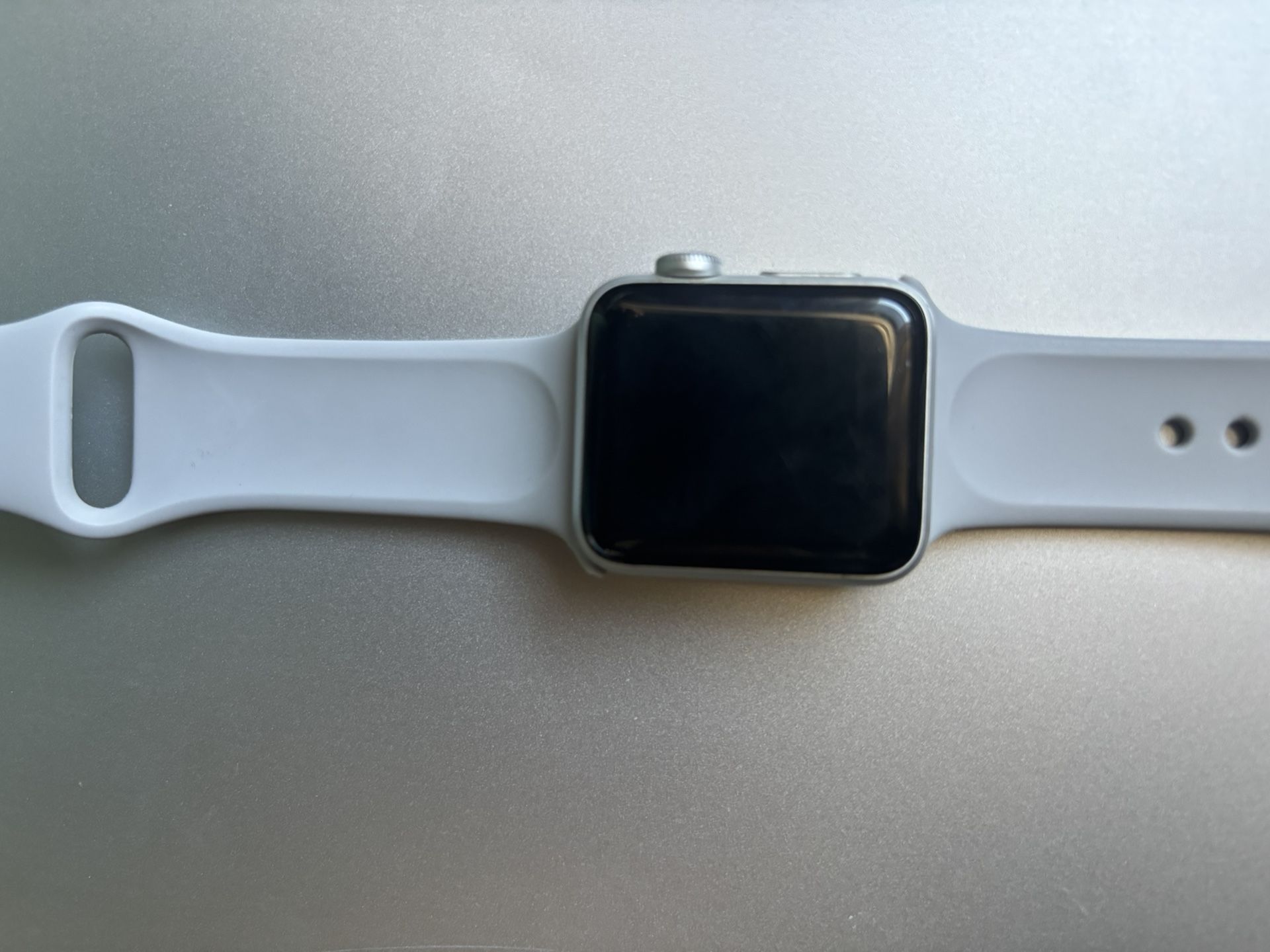 SERIES 3 APPLE WATCH 38 MM GPS