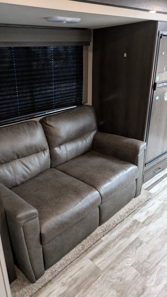 RV Trailer 2021 Transcend Xplor