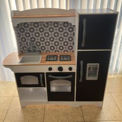 Kids Play Kitchen 