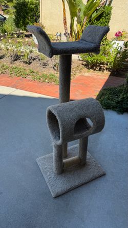 Cat Tower, Used, 54” tall