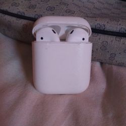 Apple AirPods 2nd Gen with Charging Case, Earbuds