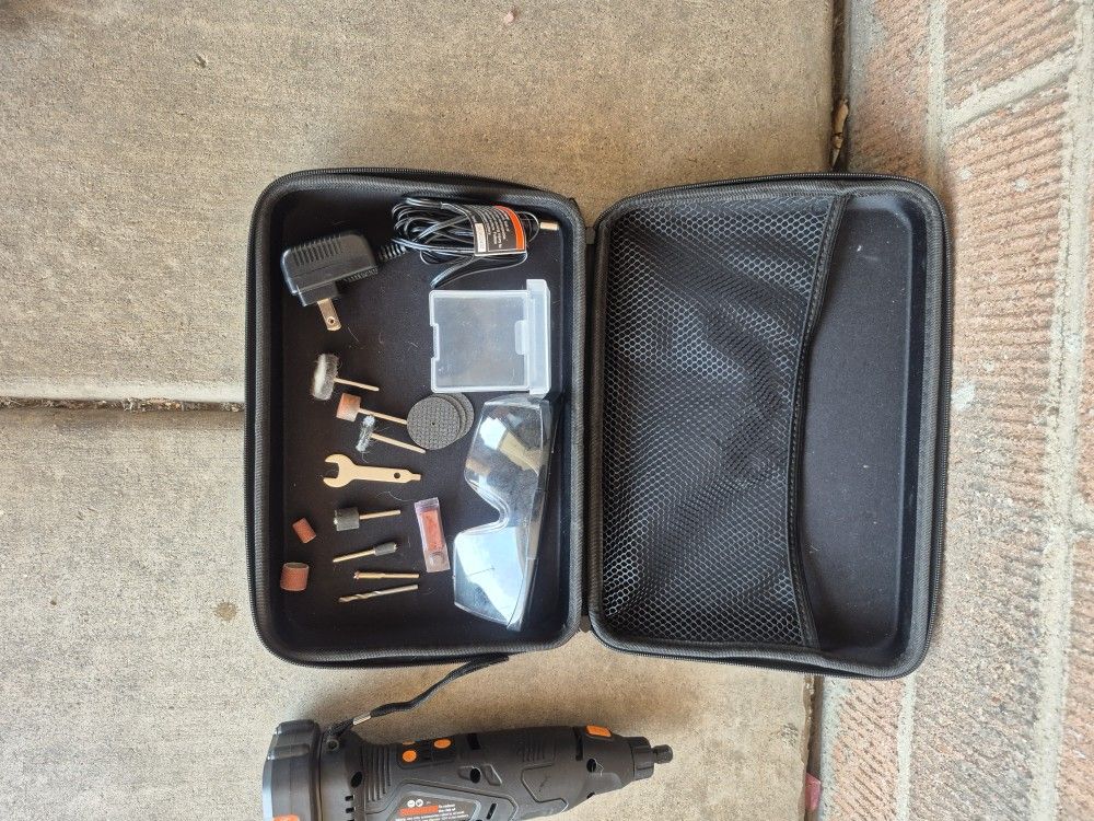 Warrior 12V Cordless 3/8 in. Drill/Driver Kit