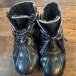 Ugg Boots For Little Girls - USA Size 10