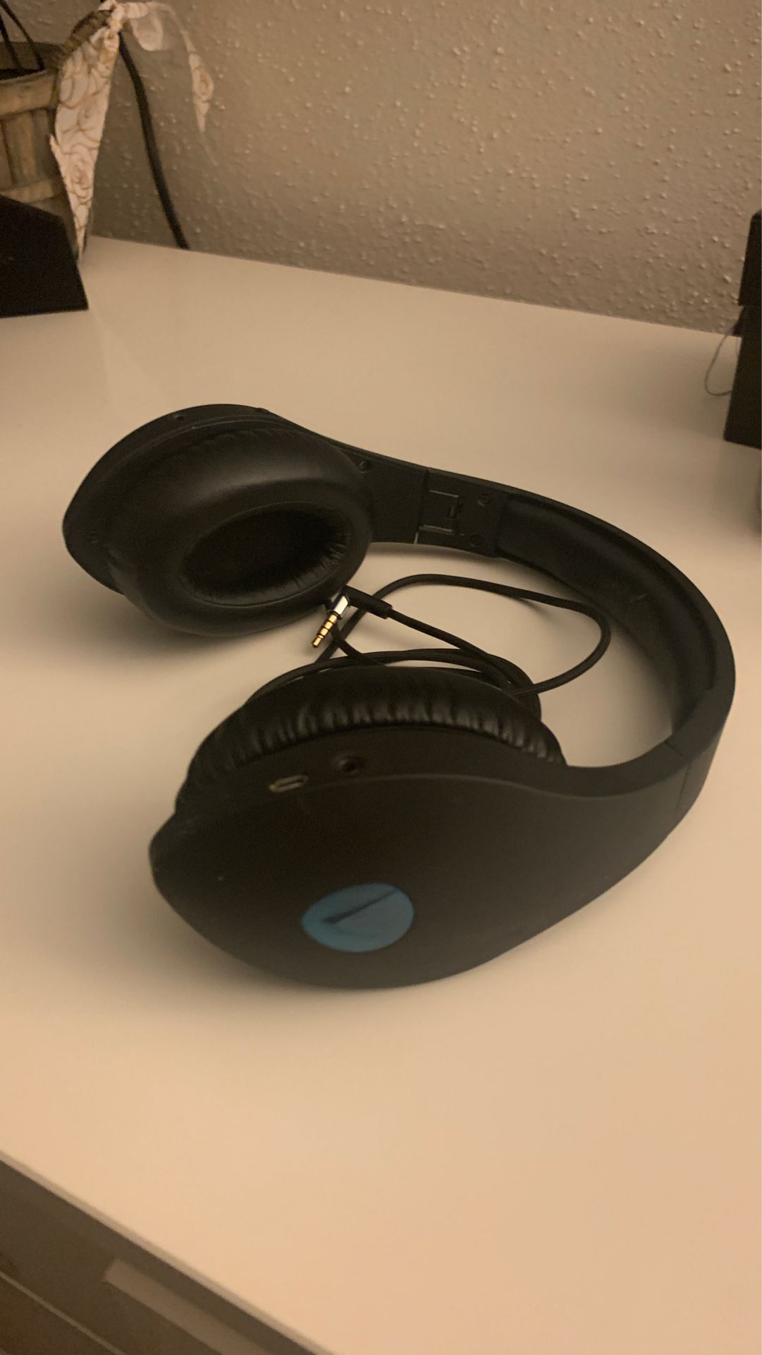 Velodyne's vQuiet Headphones