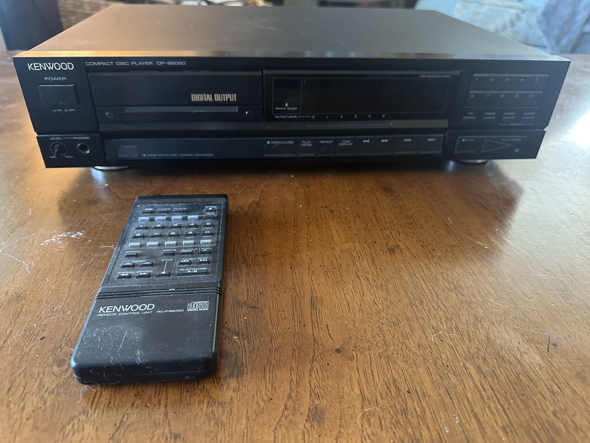 Kenwood CD player DP-880SG
