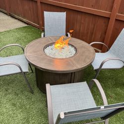 Fire Table w Chairs