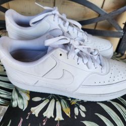 Nike Court Vision Low Size 11 Mens