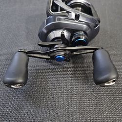 Shimano SLX 71XGA Casting Reel