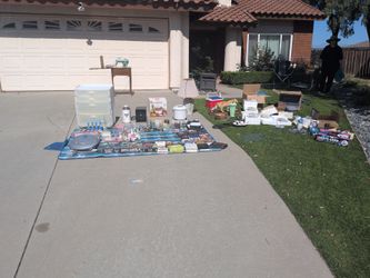 Yard sale Moreno valley