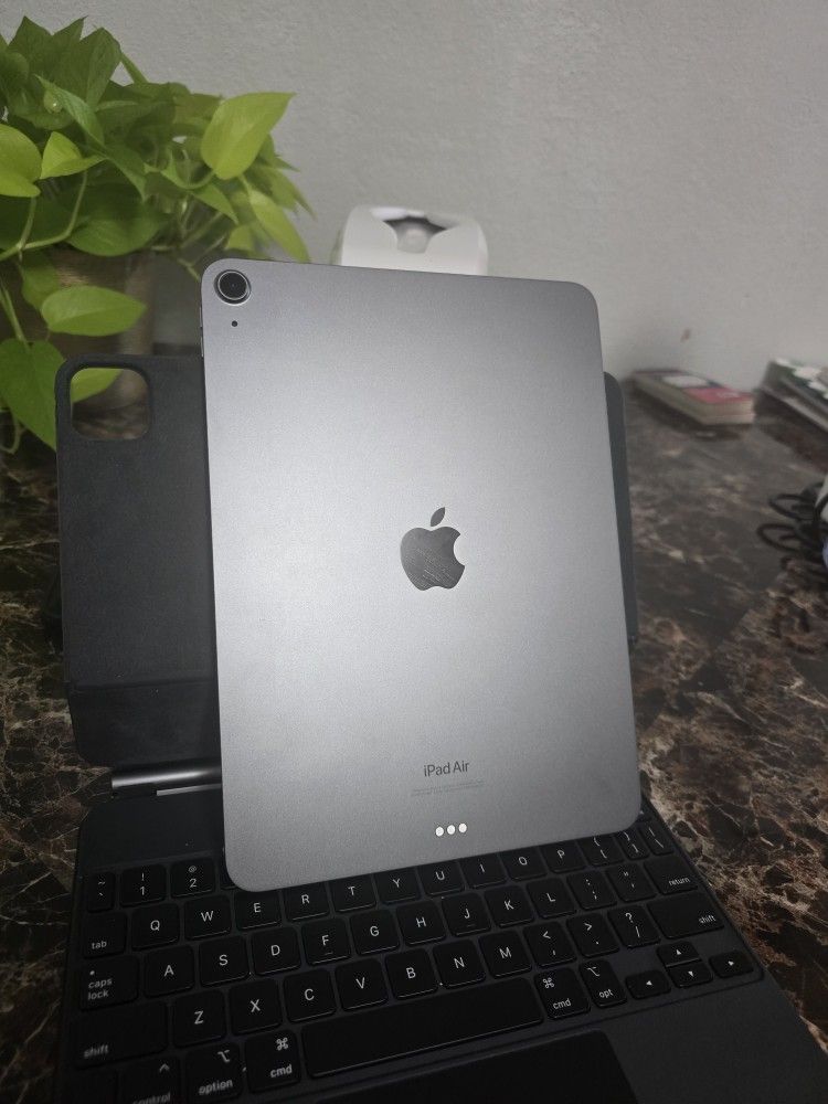 IPad Air 5th Generation Trades Welcome
