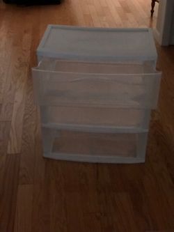 Sterilite Container with 3 drawers white frame