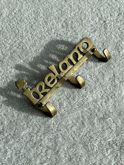 IRELAND Liffey Artefacts Brass 3 Hook Wall Mounted Key/Lanyard Organizer Holder