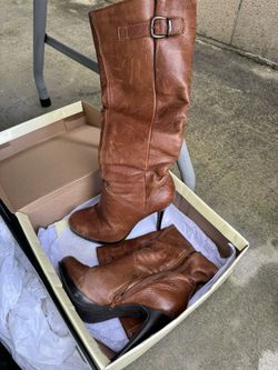 Women’s Cognac Boots Size 7