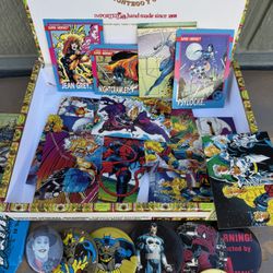 Marvel Trading Cards / Buttons 