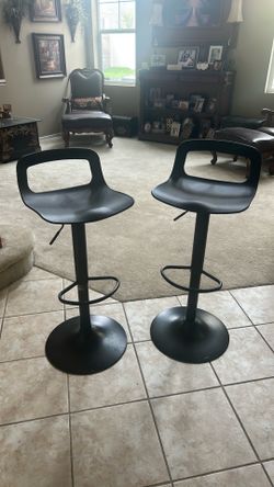 Set of 2 black swivel stools