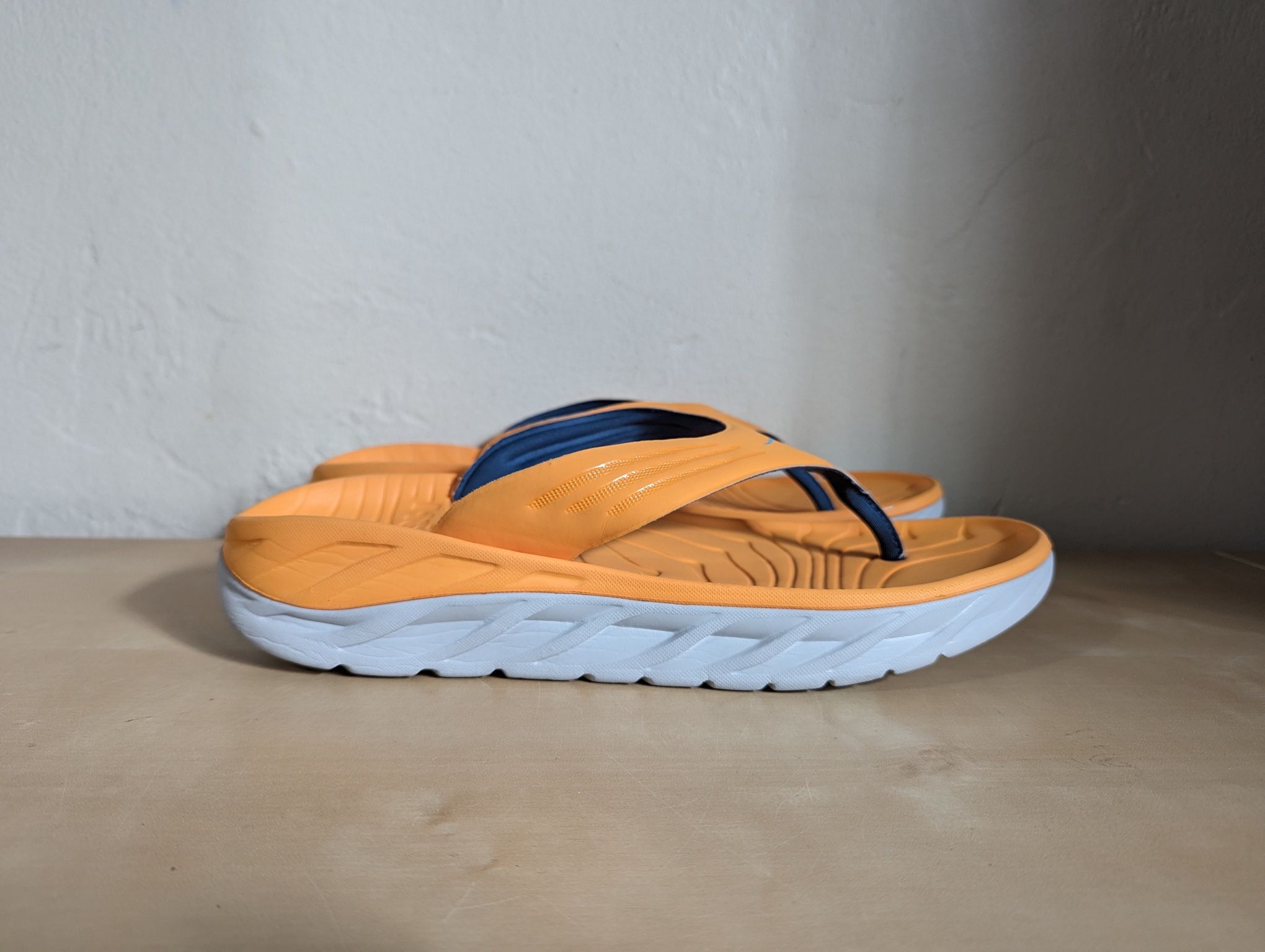 Hoka One One Ora Recovery Flip Flop Sandal Blazing Orange Lunar Rock Men’s Size 12