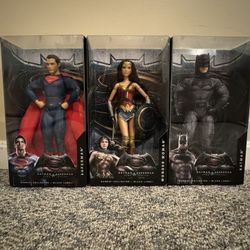 Toys/barbie/Batman/Superman/Wonder Woman 