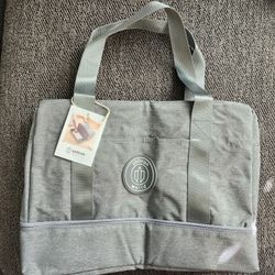 Supreme Duffle Bag (FW18) for Sale in Guadalupe, AZ - OfferUp