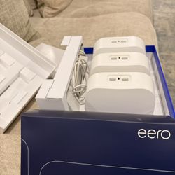 Eero Pro 6 Tri-Band Mesh Router