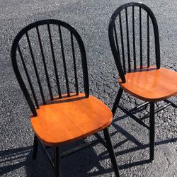 2 Dining table chairs