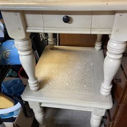 2 Living Room Tables