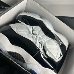 Jordan 11 Iyky Size 8.5 New 