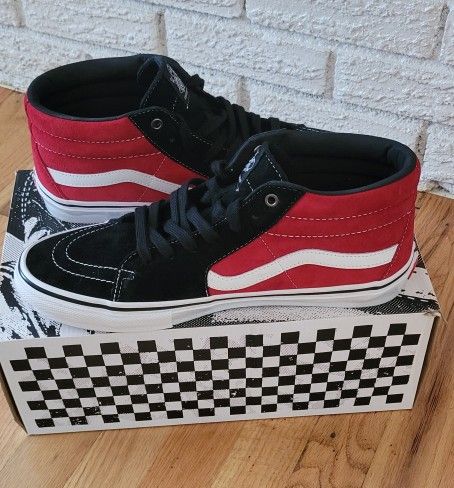 Vans Mid Skate Shoe