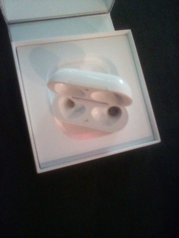 Apple Airpods 3rd Generation CASE ONLY