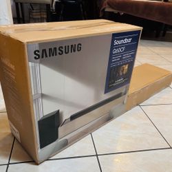 Samsung (HW-Q60CF) 3.1 Ch. Soundbar Home Theater ≠ 420 Watts, Dolby Audio + DTS Virtual:X, Adaptive Audio