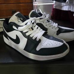 Nike Air Jordan's 1 Low SE