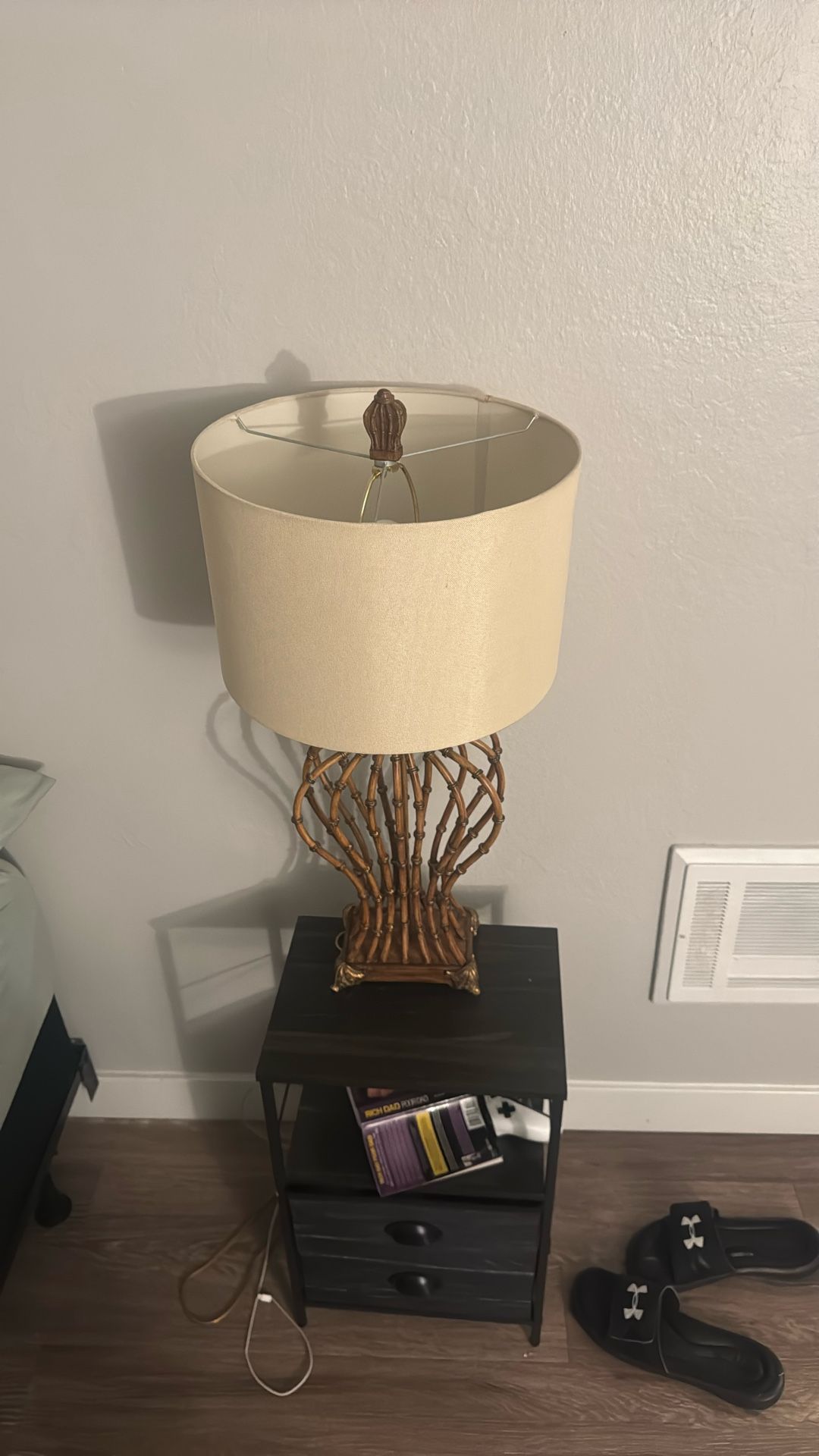 2 Lamps