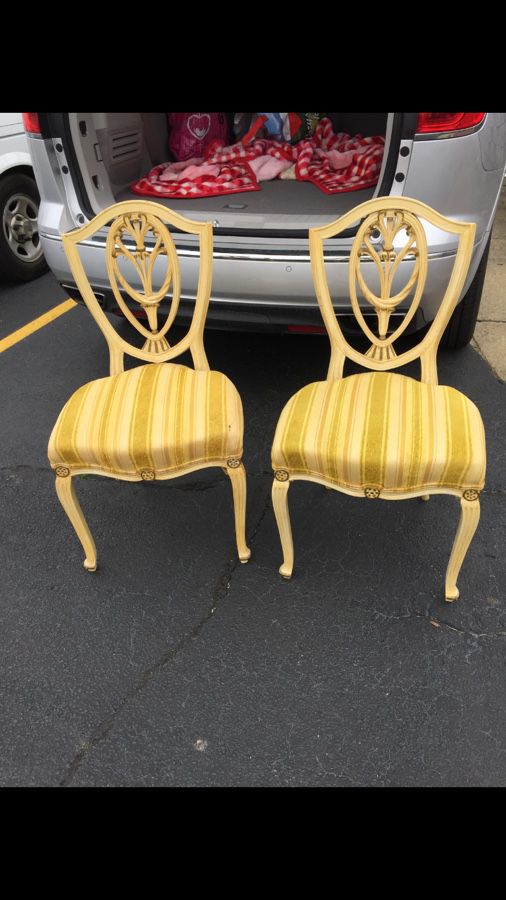 2 Antique chairs very good condition