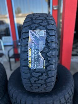265-70 R17 r/t blackhawk brand new tires🛞