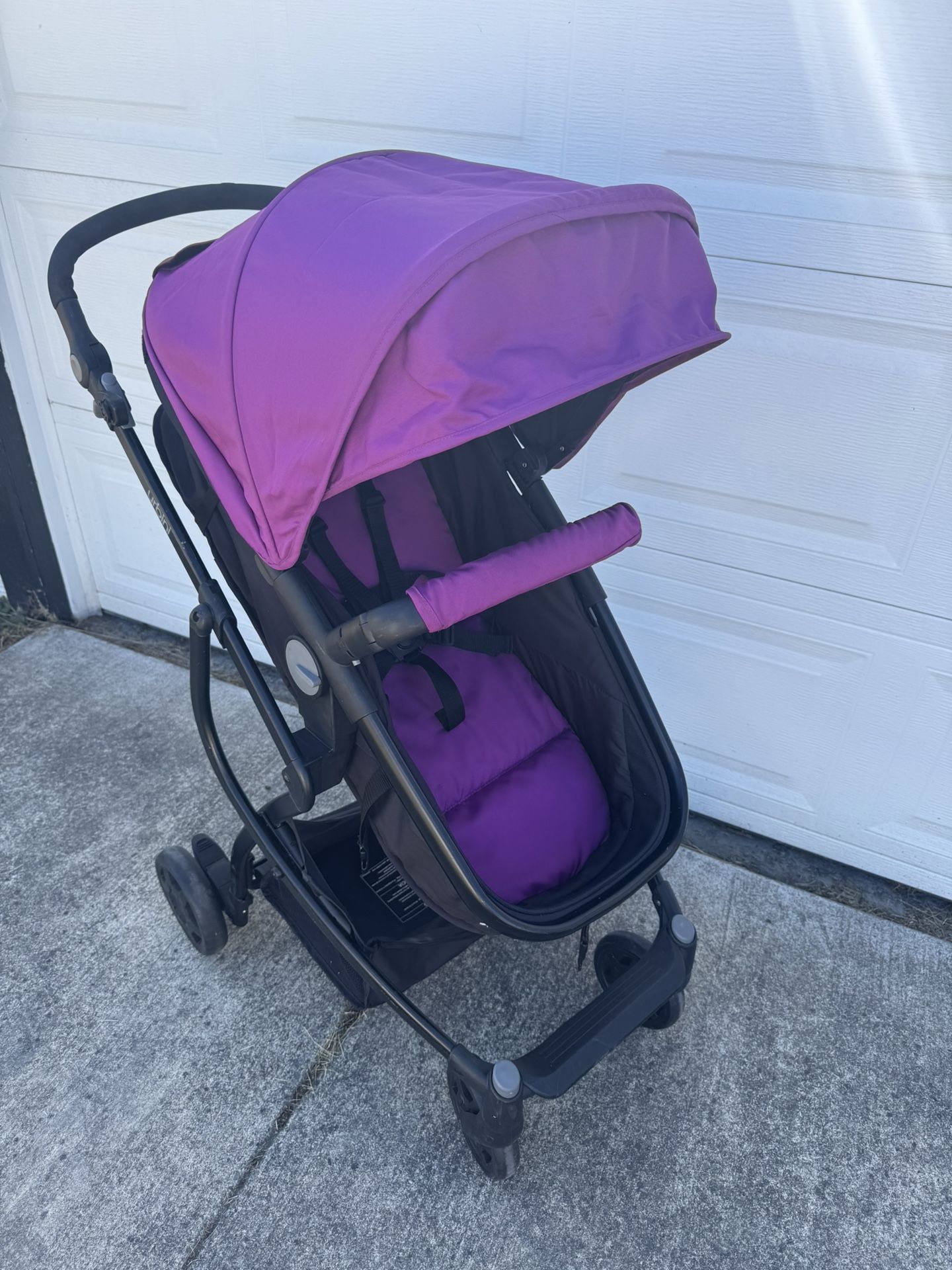 Urbini Bassinet Stroller