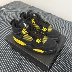Air Jordan 4 Yellow Thunder Size 10M