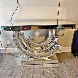 glass & glitter accents console table