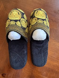 Authentic Versace Men’s House Slippers – Size 11–12 – Excellent Condition